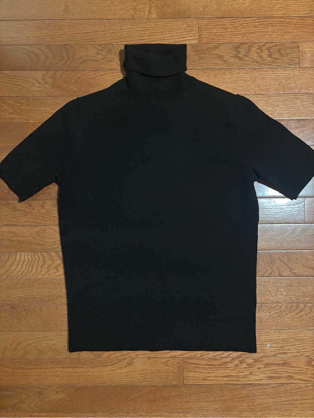 Lafayette 148 New York wool and cashmere Black Short-Sleeve Turtleneck Sweater